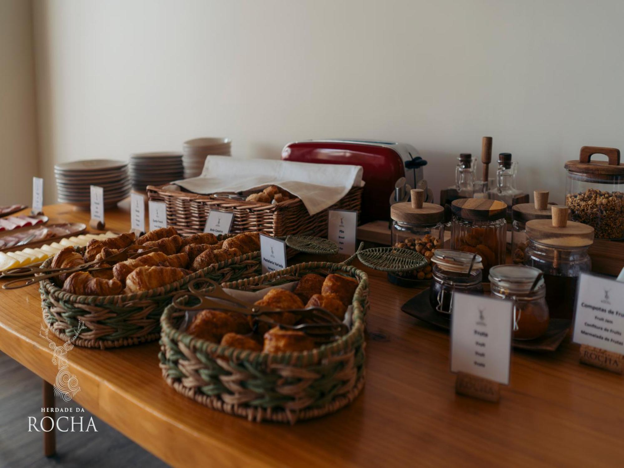 Herdade Da Rocha - Boutique Lodge Crato Exterior photo